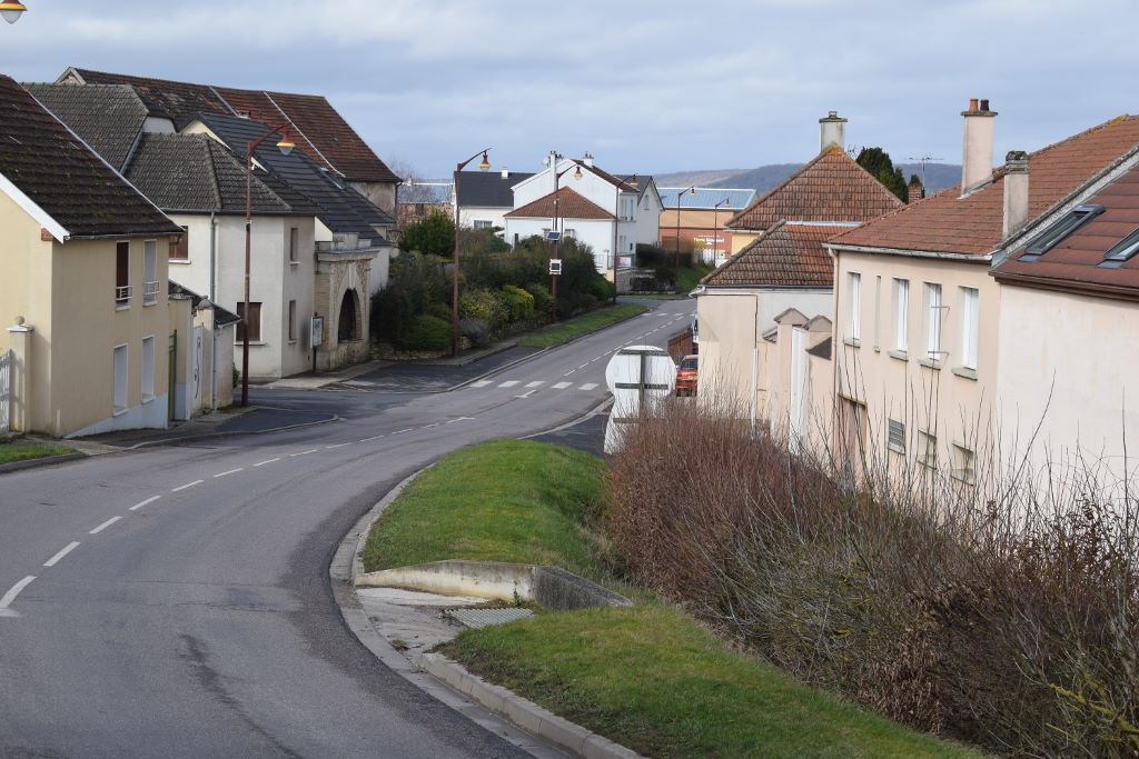 Entrée de Cuis (côté est) D. Dumont